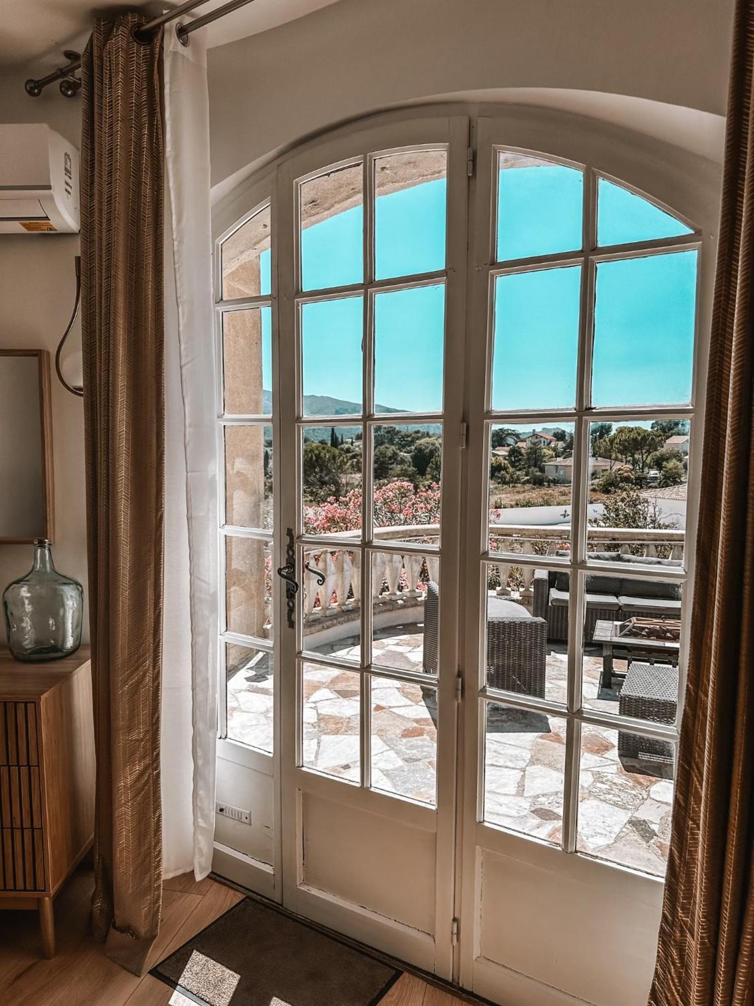Logement Tres Chaleureux A マルセイユ エクステリア 写真