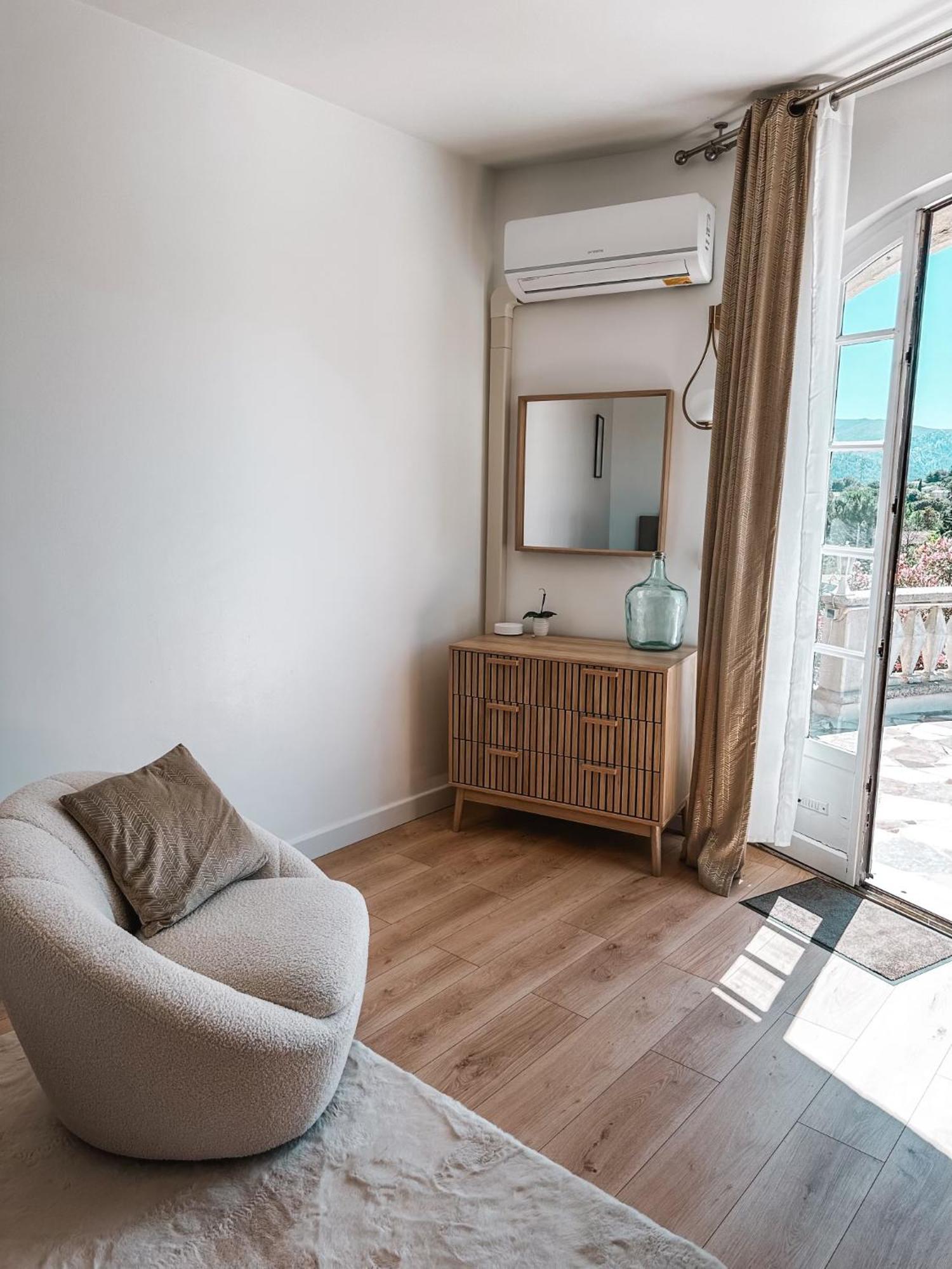 Logement Tres Chaleureux A マルセイユ エクステリア 写真